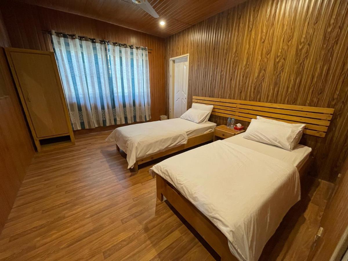 Indus View Hotel Скарду Экстерьер фото